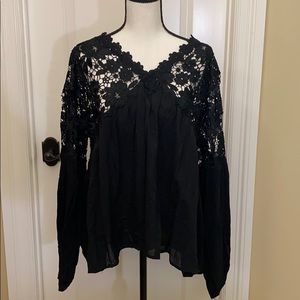 Black blouse with lace stitching